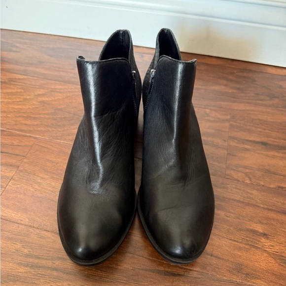 Lucky Brand Black Ankle Boots with Snakeskin Detail-Size 8.5 - Picture 13 of 14